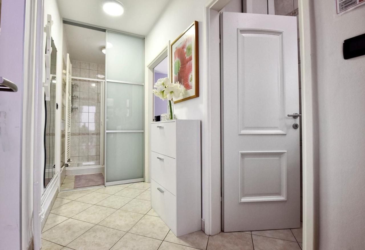 Apartments Lavizatic Poreč Extérieur photo