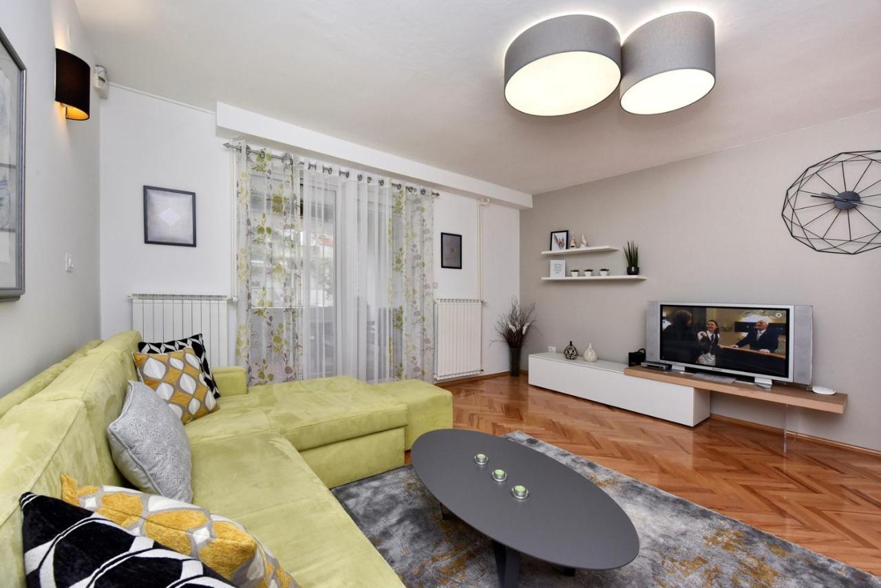Apartments Lavizatic Poreč Extérieur photo
